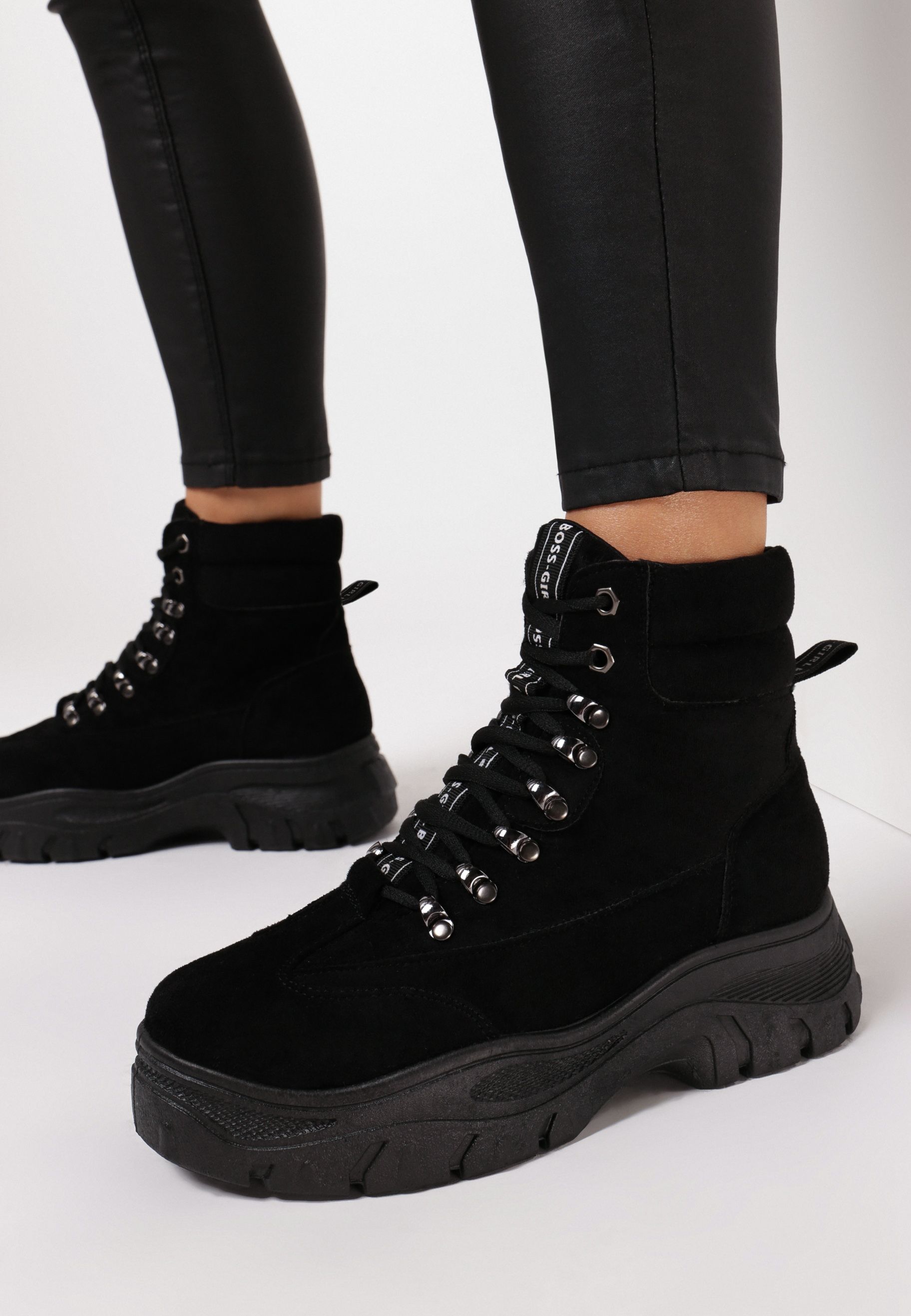 Sneakers High-Top črna Onisa
