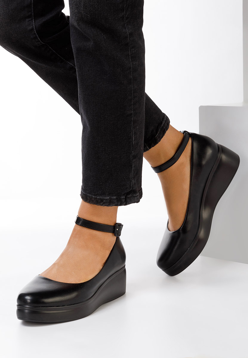 Čevlji s platformo Evelyne črna