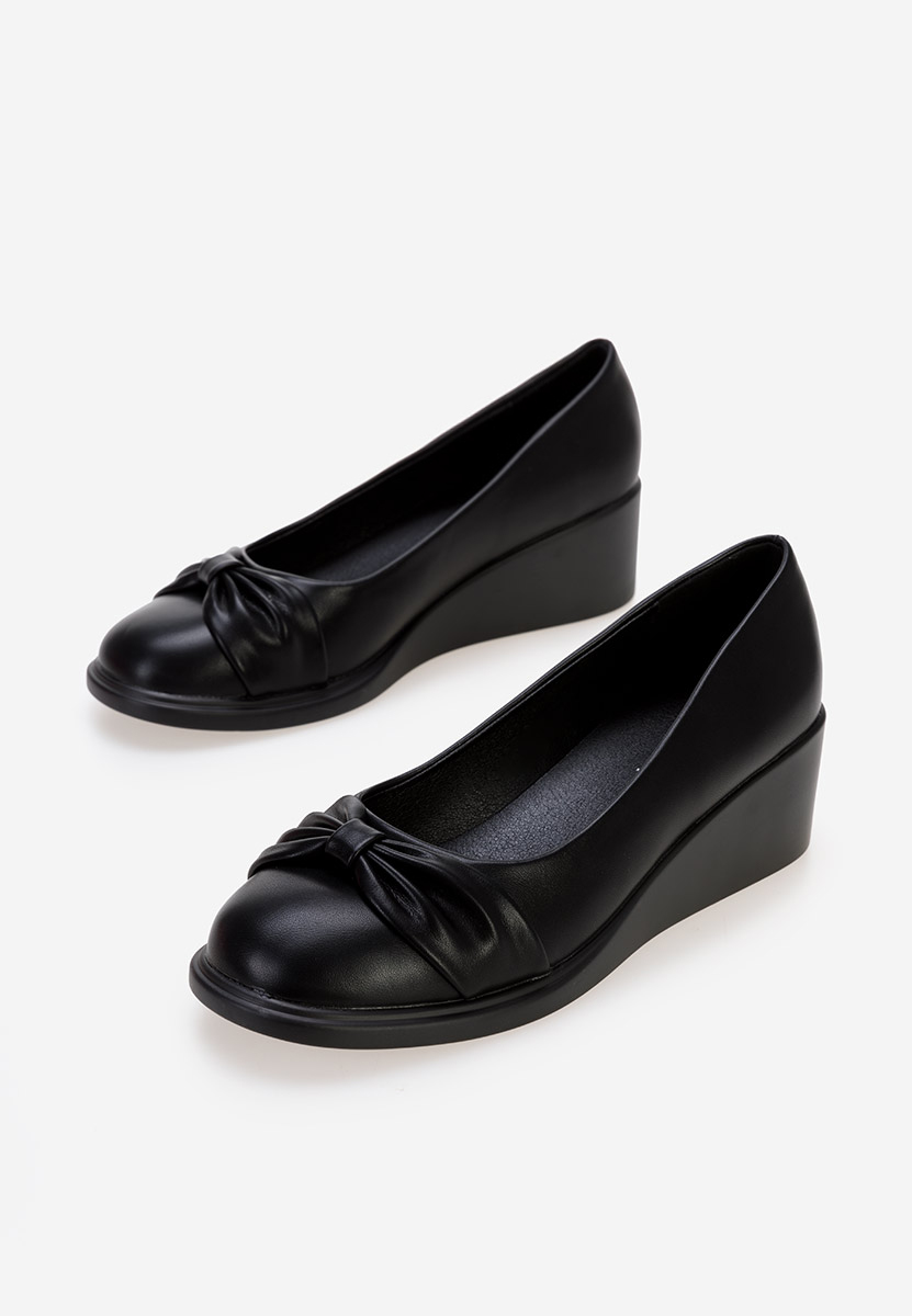 Čevlji s platformo Fines črna