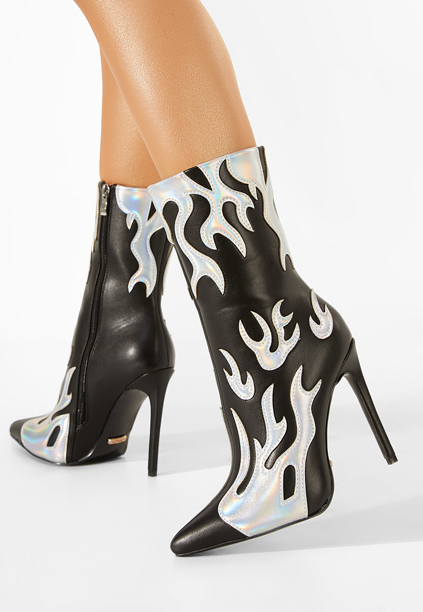 Gležnjarji s peto črna Maia