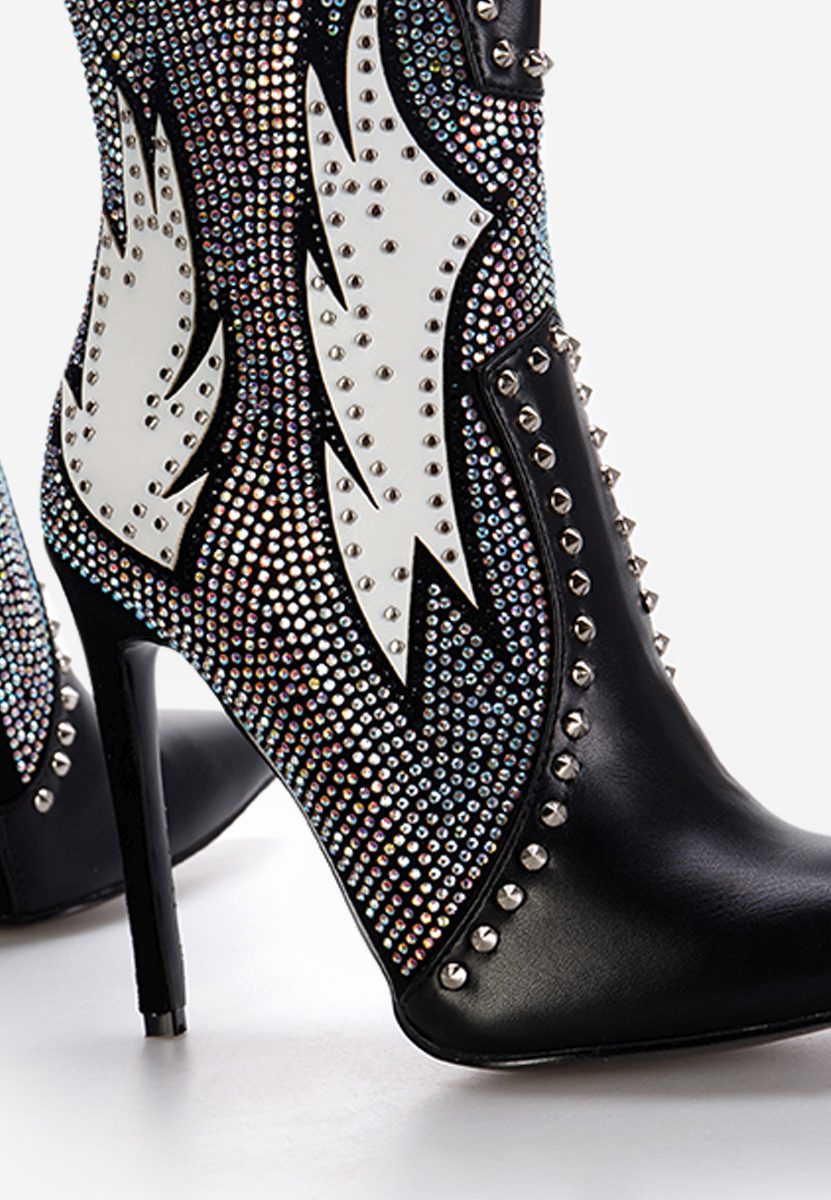 Gležnjarji s peto črna Ternisa