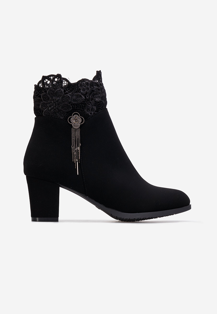 Gležnjarji s peto črna Natira