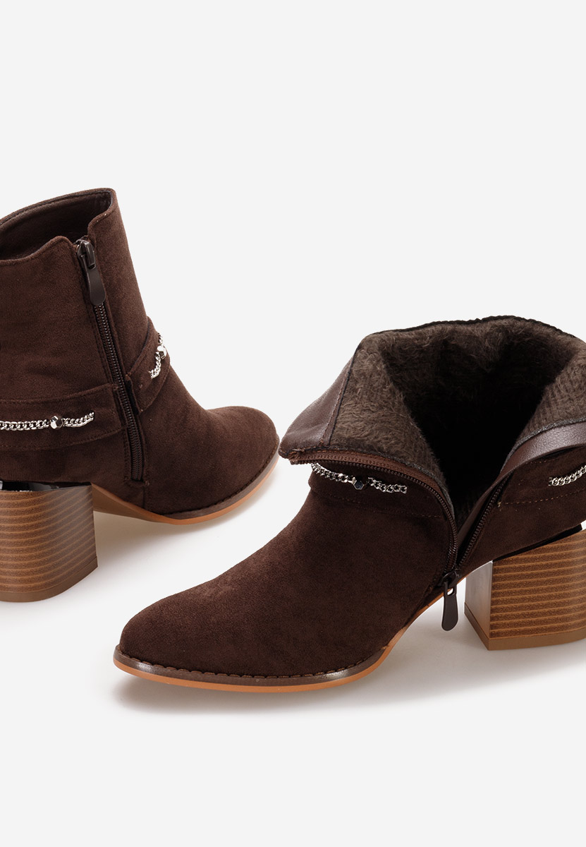 Gležnjarji s peto Katilea Rjava