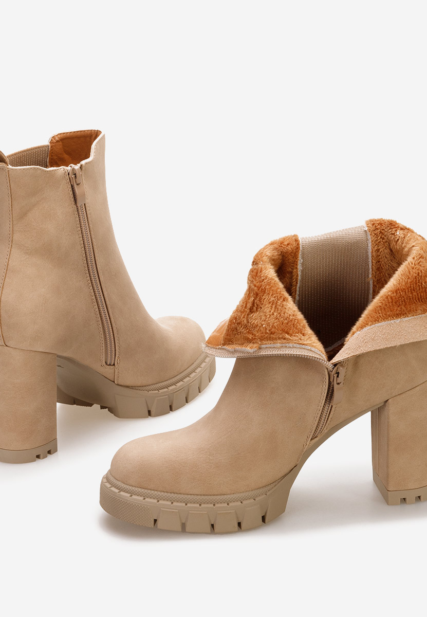 Gležnjarji s peto Veloria Kaki