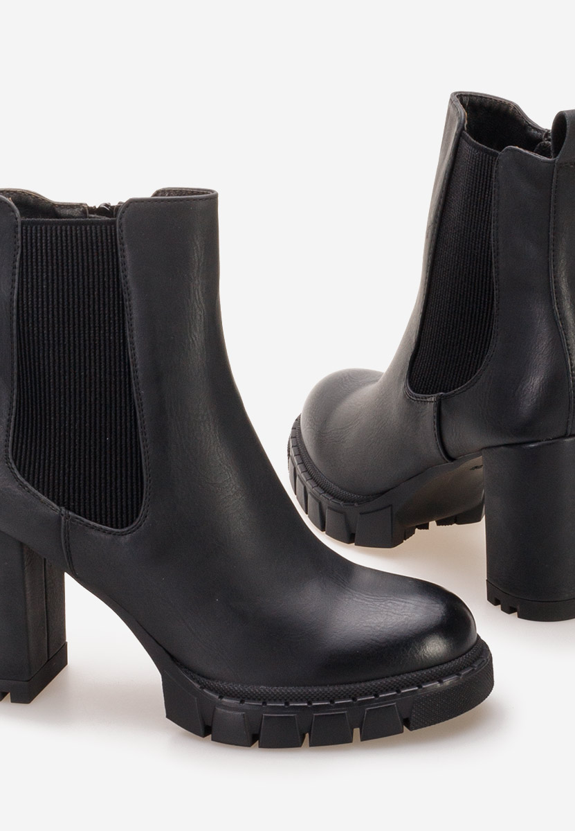 Gležnjarji s peto Veloria črna