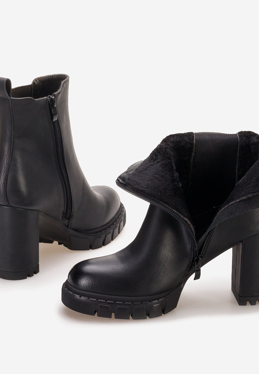 Gležnjarji s peto Veloria črna