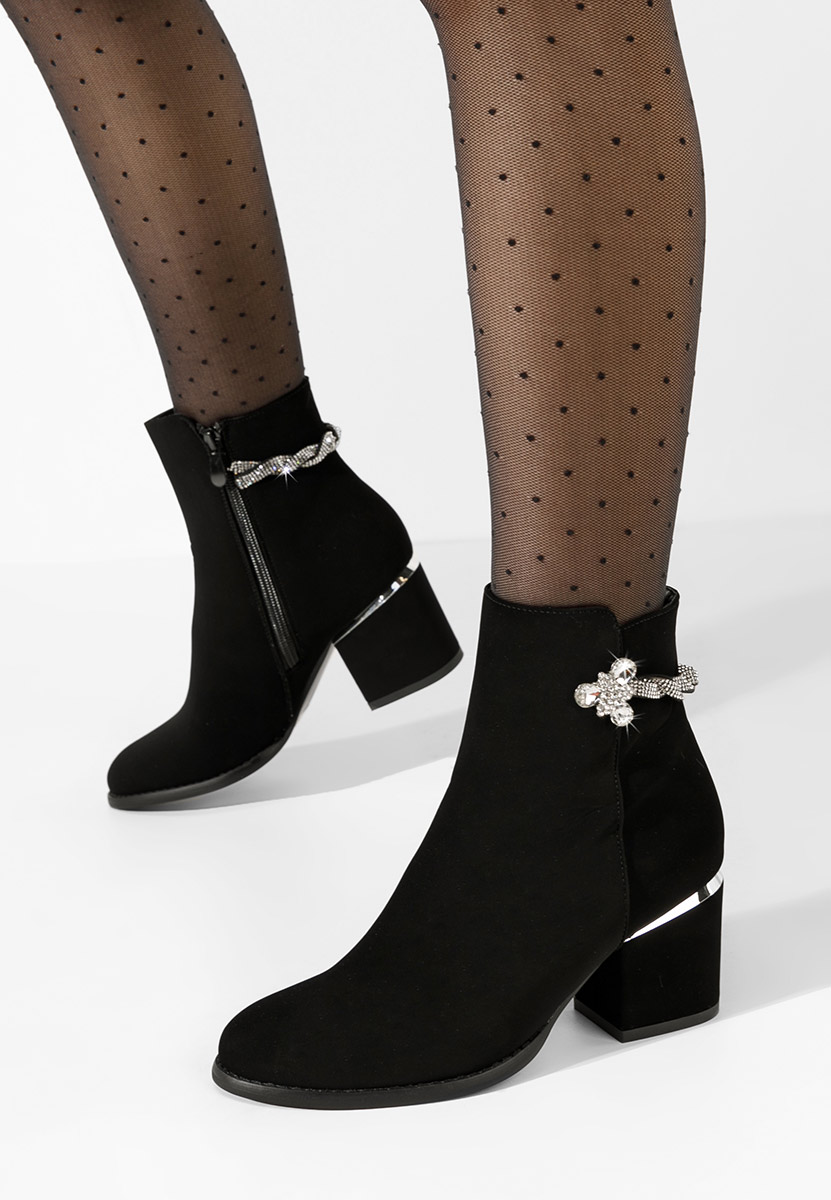 Gležnjarji s peto Cadenza črna