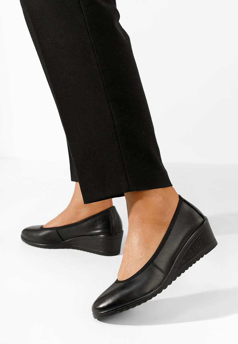 Čevlji s platformo Josmia črna