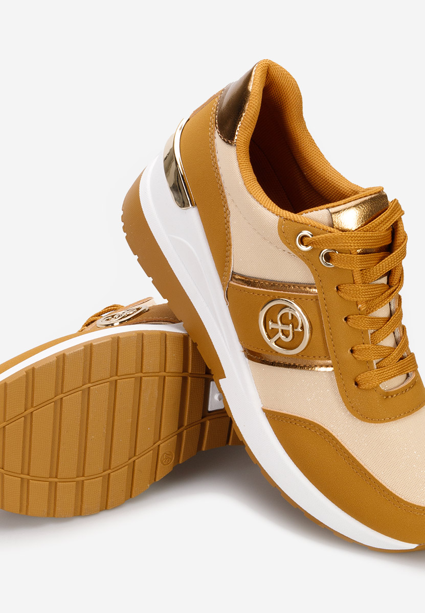 Superge s platformo Rhisa kamela