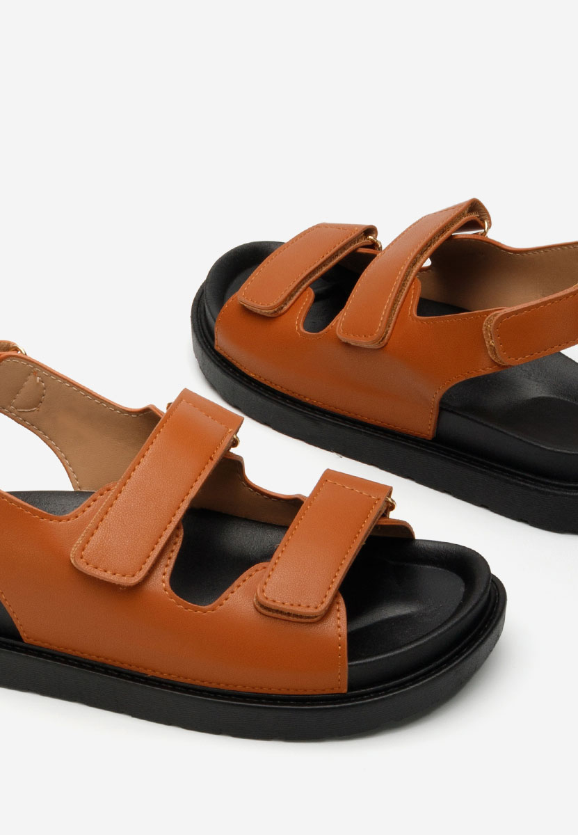 Ženski sandali Briane kamela