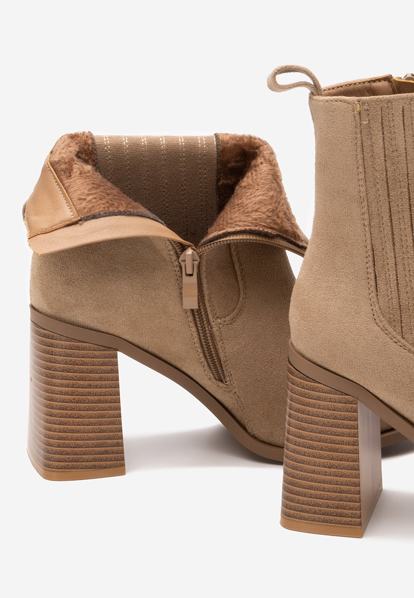 Gležnjarji s peto Elowyn Kaki