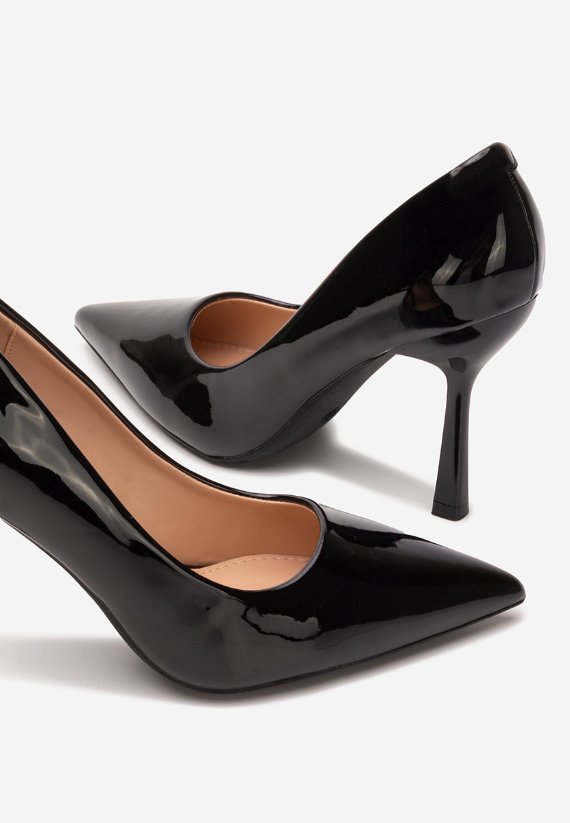 Salonarji špičaki Avilaga črna