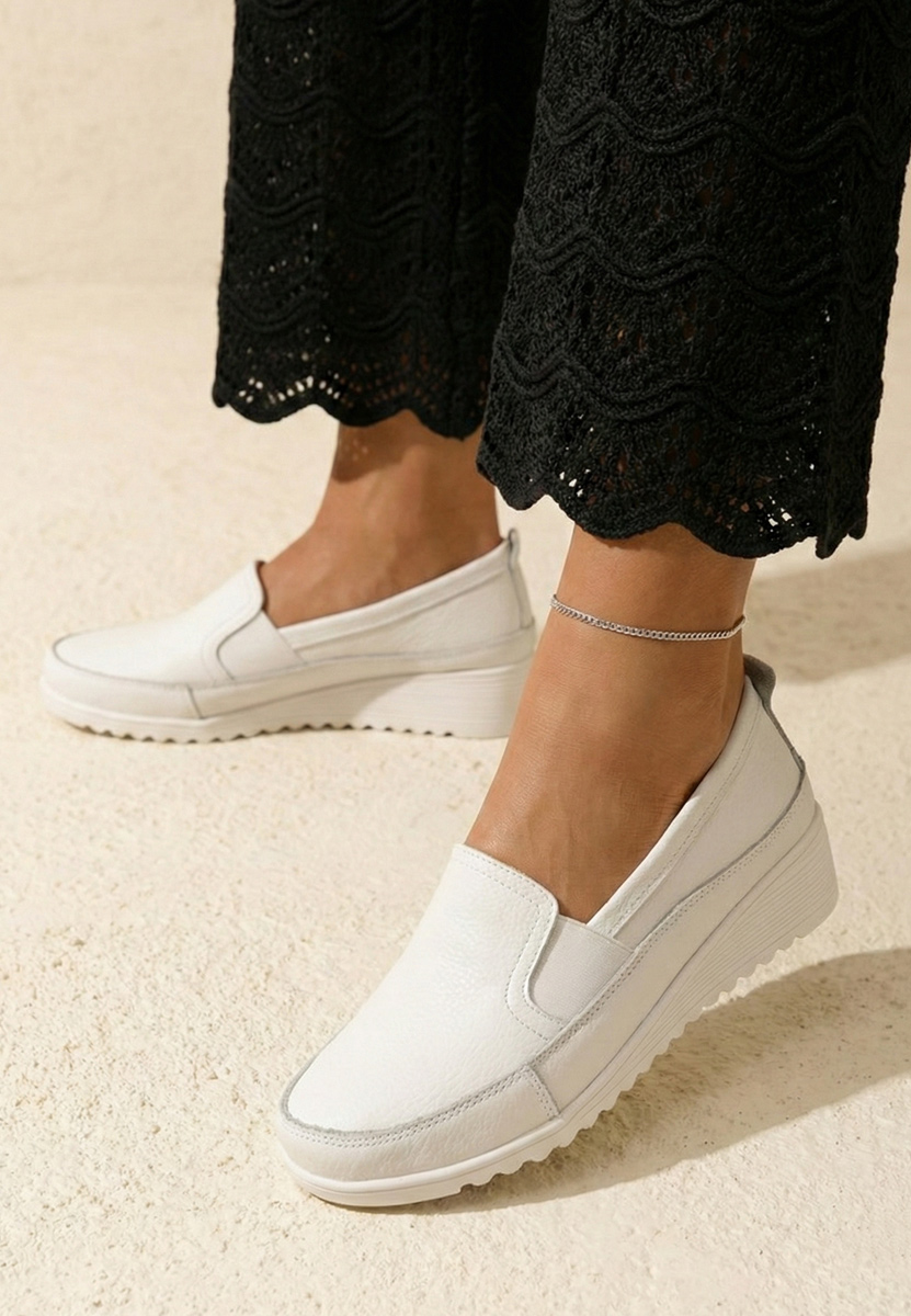 Usnjeni mokasini Bela Sonima