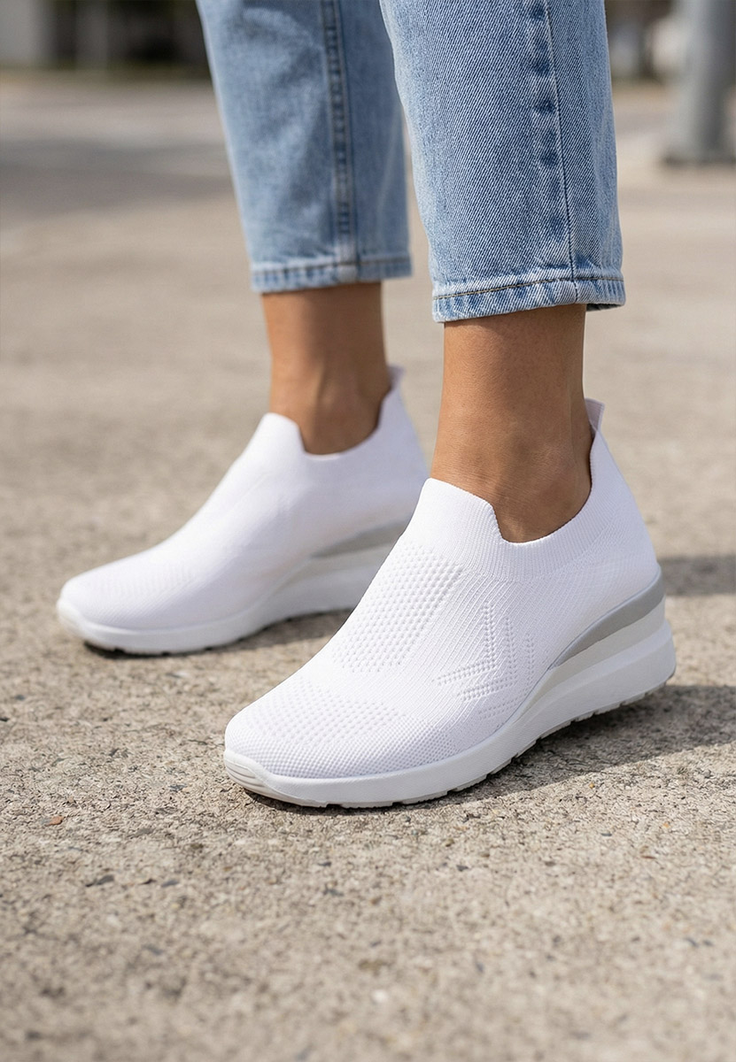 Superge s platformo bela Boka